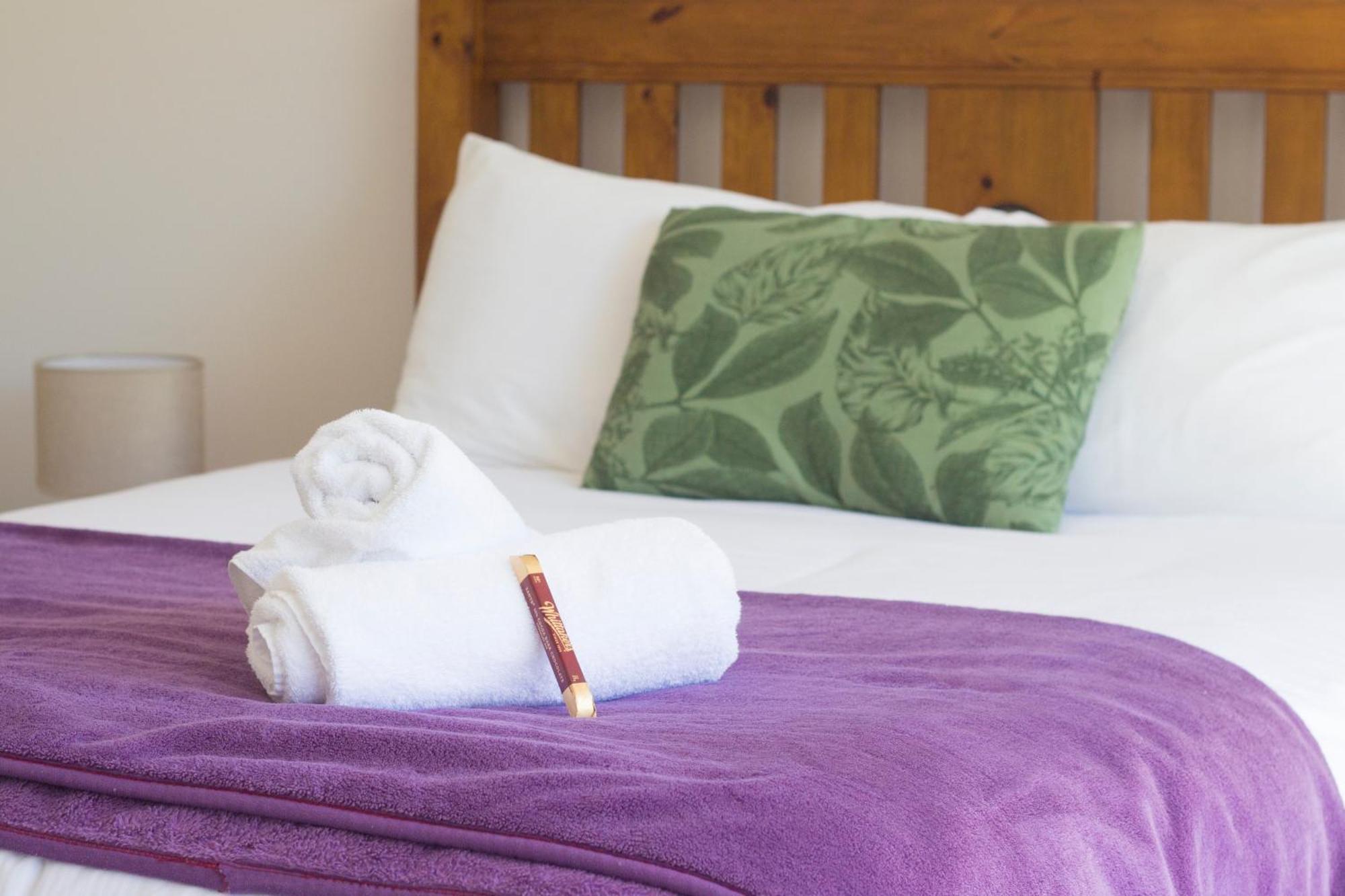 Aston Norwood Chalets Upper Hutt Extérieur photo